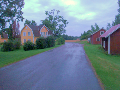 Cycling to Askersund.